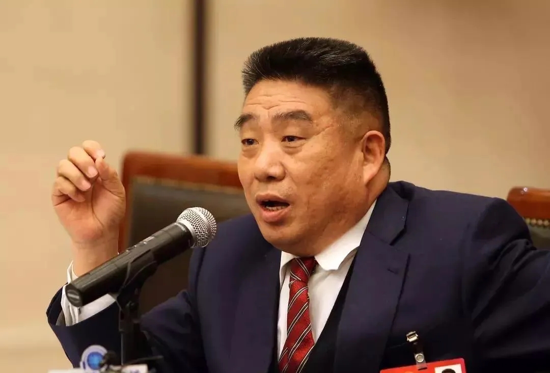 朱文臣最新動(dòng)態(tài)，變化中的力量鑄就自信與成就之路