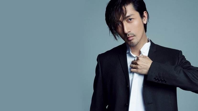 打造魅力男性風(fēng)格，明星大叔的男士時尚指南