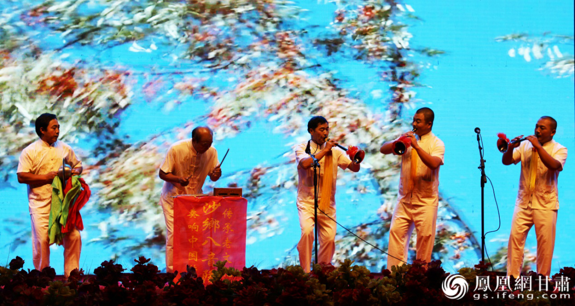 最新嗩吶藝術(shù)圖,最新嗩吶藝術(shù)圖，小巷深處的音樂畫廊