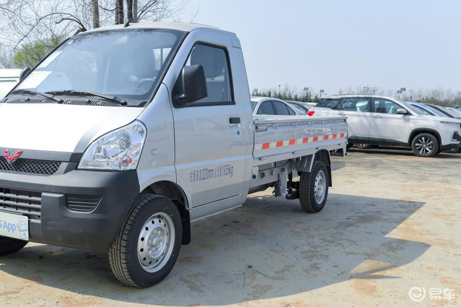 五菱榮光小卡新款車型圖，小巷中的隱藏之寶亮相！