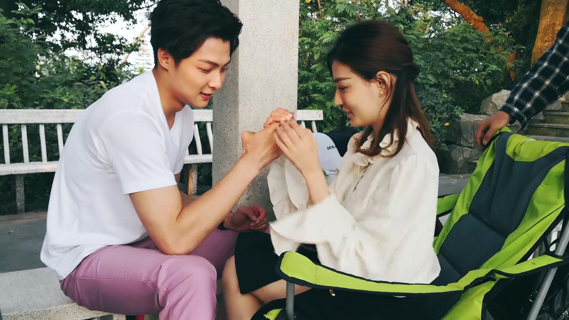 星光猜謎盛宴，明星藏匿小巷，猜謎游戲開啟！