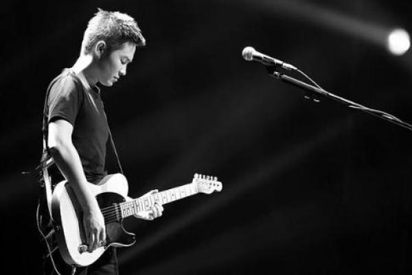 竇唯新歌發(fā)布，變化中的學(xué)習(xí)與自信成就的力量