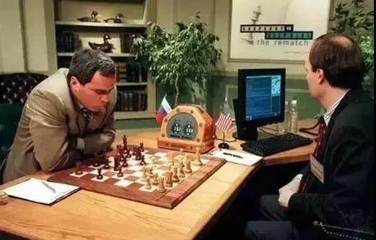 富士康漲薪動態(tài)，成長之旅中的學習與變革之路