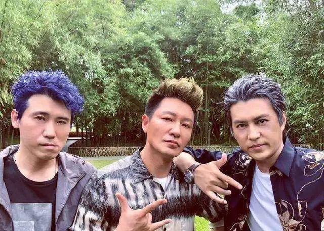 靳東新作發(fā)布，影視盛宴，魅力四溢！