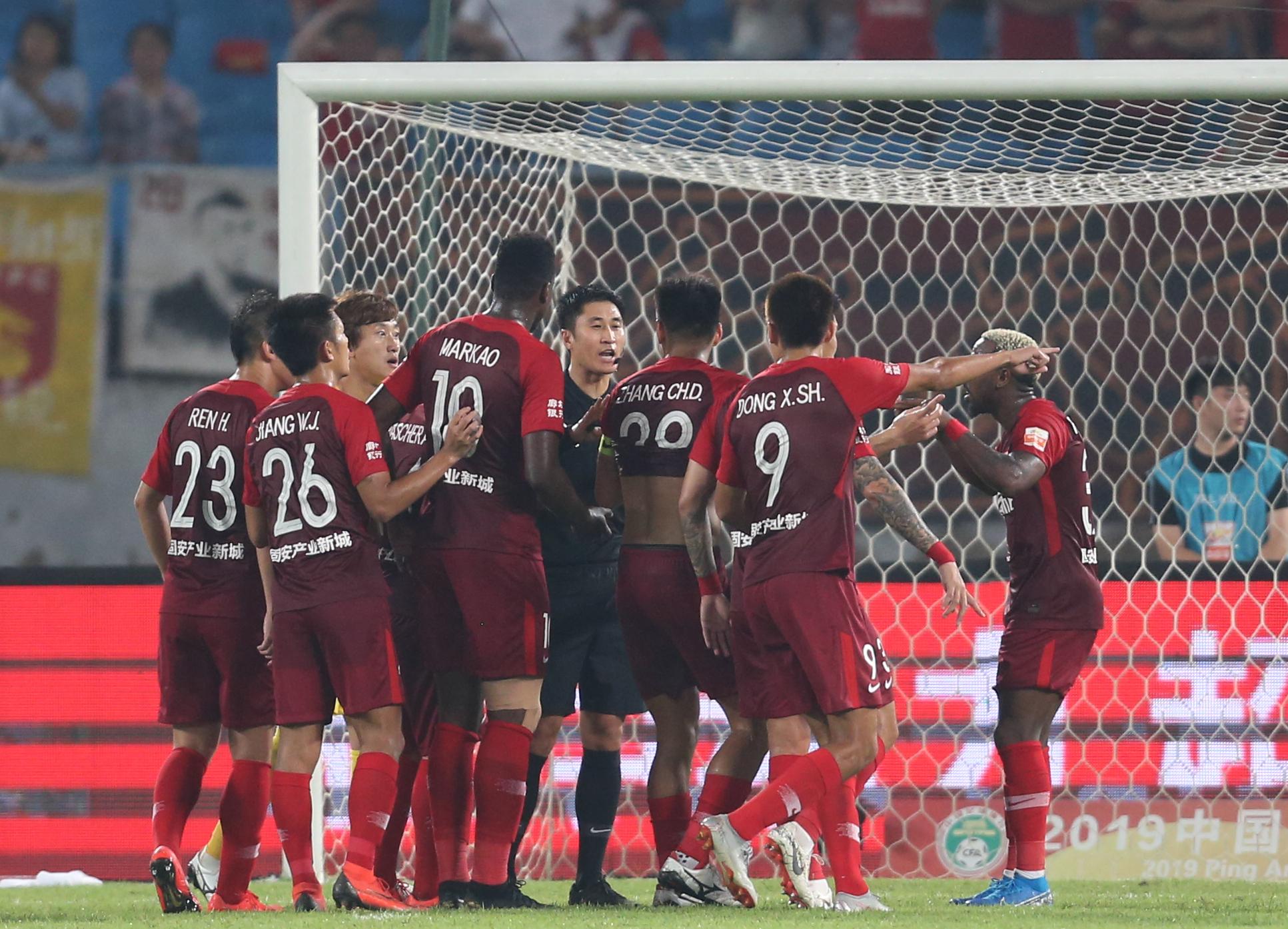 足球比賽裁判詳解，從開場到終場，裁判工作流程全解析