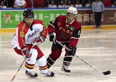 冰球比賽規(guī)則詳解，參與并理解這項(xiàng)運(yùn)動(dòng)的指南