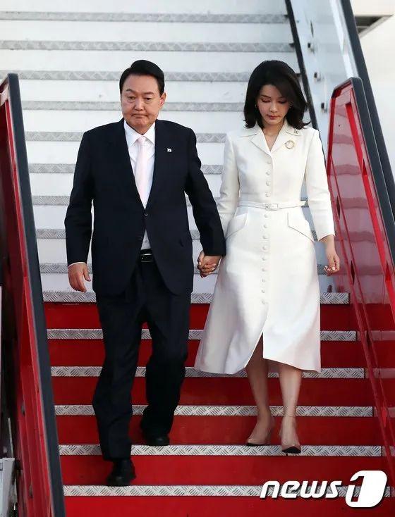 韓國現(xiàn)任總統(tǒng)的身份影響深度解析，身份揭秘與當前觀點探討