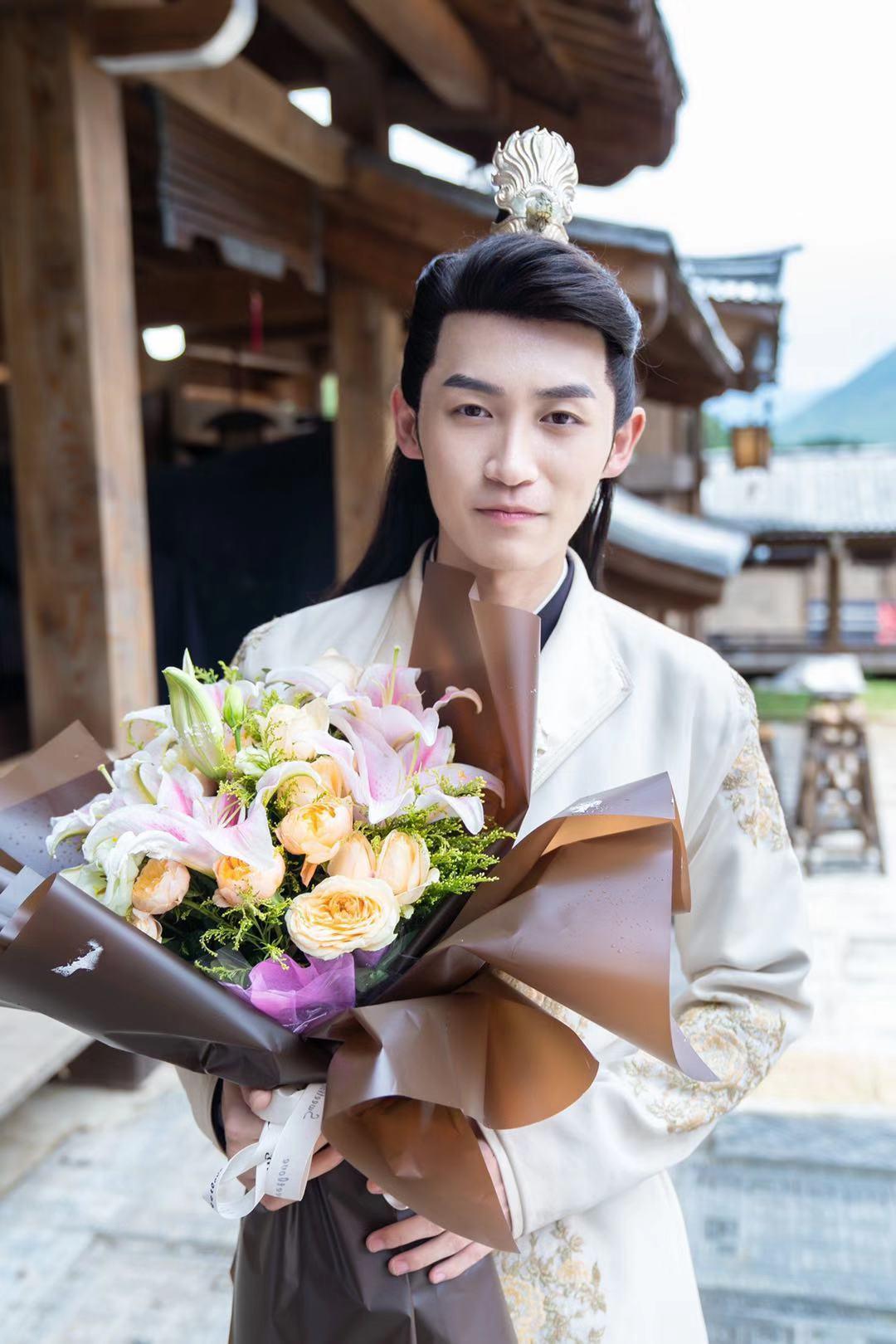 甜妻來襲，Boss大人請(qǐng)自重最新章節(jié)及觀點(diǎn)論述解析