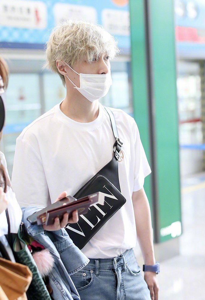 發(fā)型明星男，潮流引領(lǐng)與個性表達(dá)的藝術(shù)