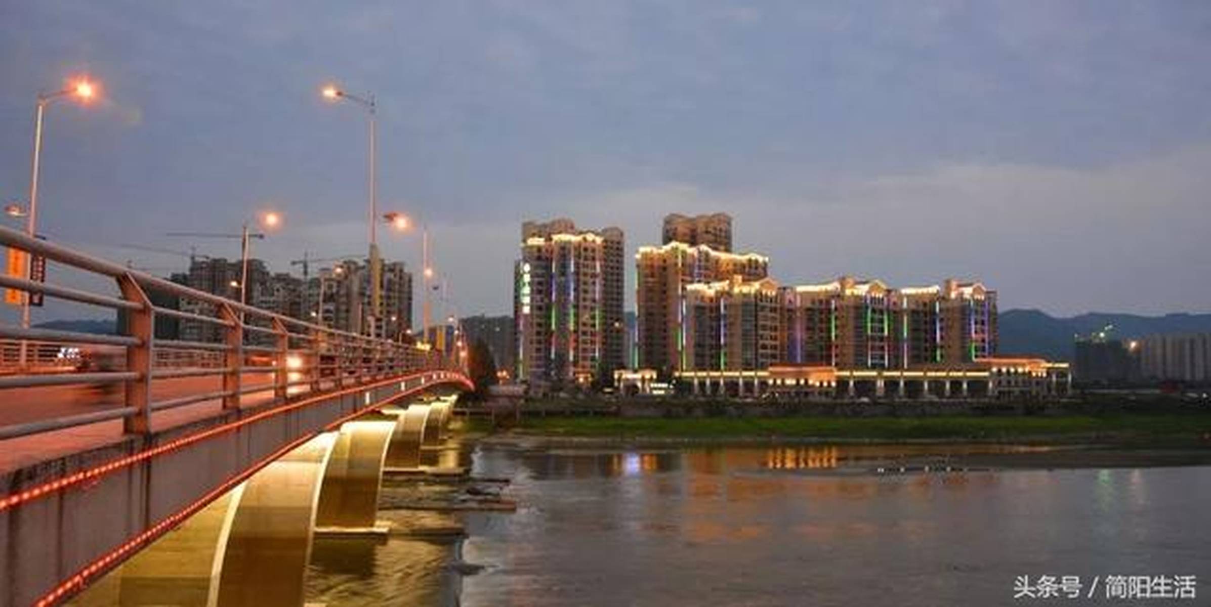 四川簡(jiǎn)陽(yáng)最新房產(chǎn)價(jià)格揭秘，小巷深處的意外發(fā)現(xiàn)