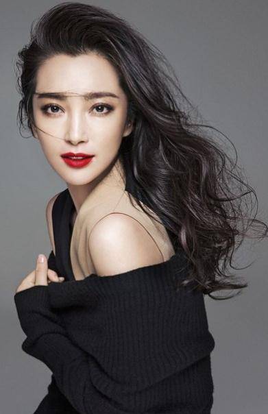 東北女明星探秘，星光熠熠的小巷特色小店之旅