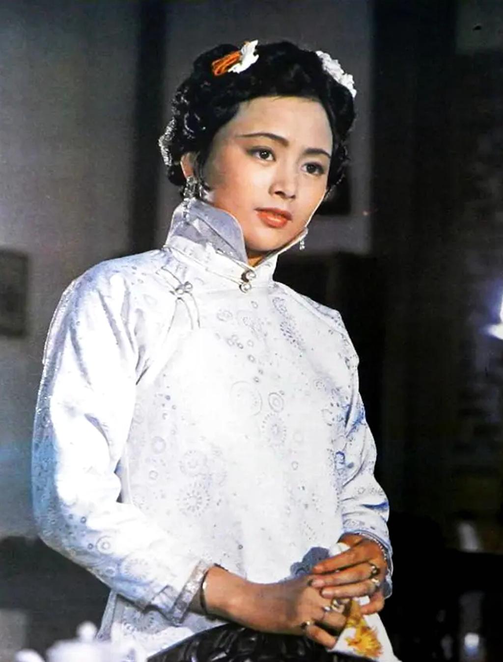 電影最新高清，無(wú)與倫比的視聽(tīng)盛宴！