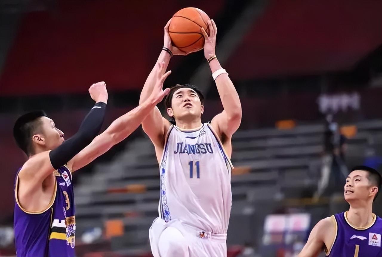 新疆最新動(dòng)態(tài)，變化、學(xué)習(xí)與自信的力量展現(xiàn)新面貌