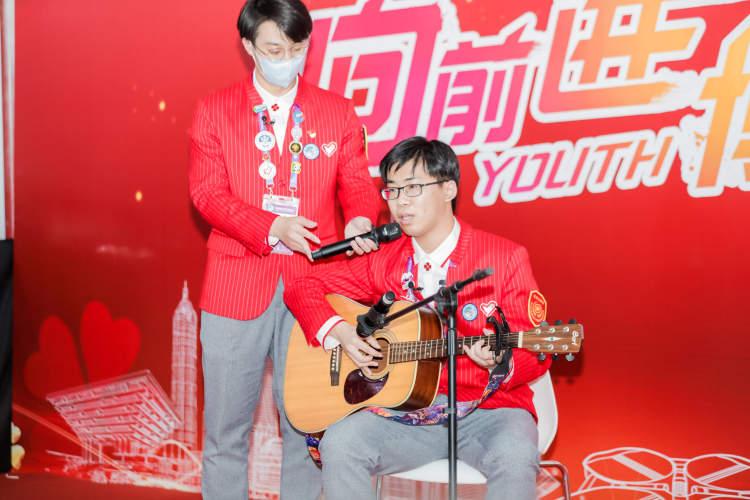 歌曲演員，與自然美景的私密浪漫約會之歌