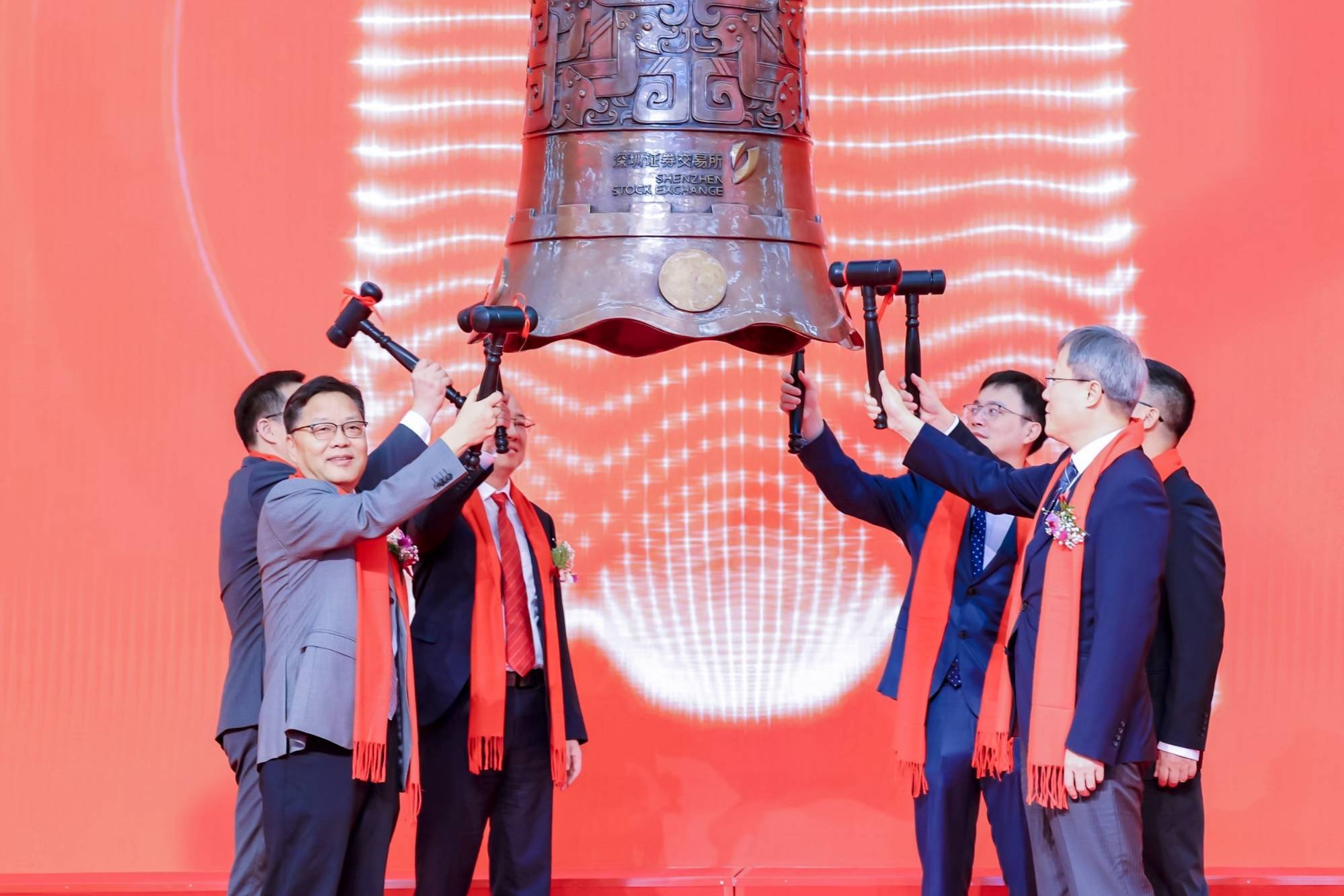 華融證券上市,華融證券上市，資本市場的新里程碑