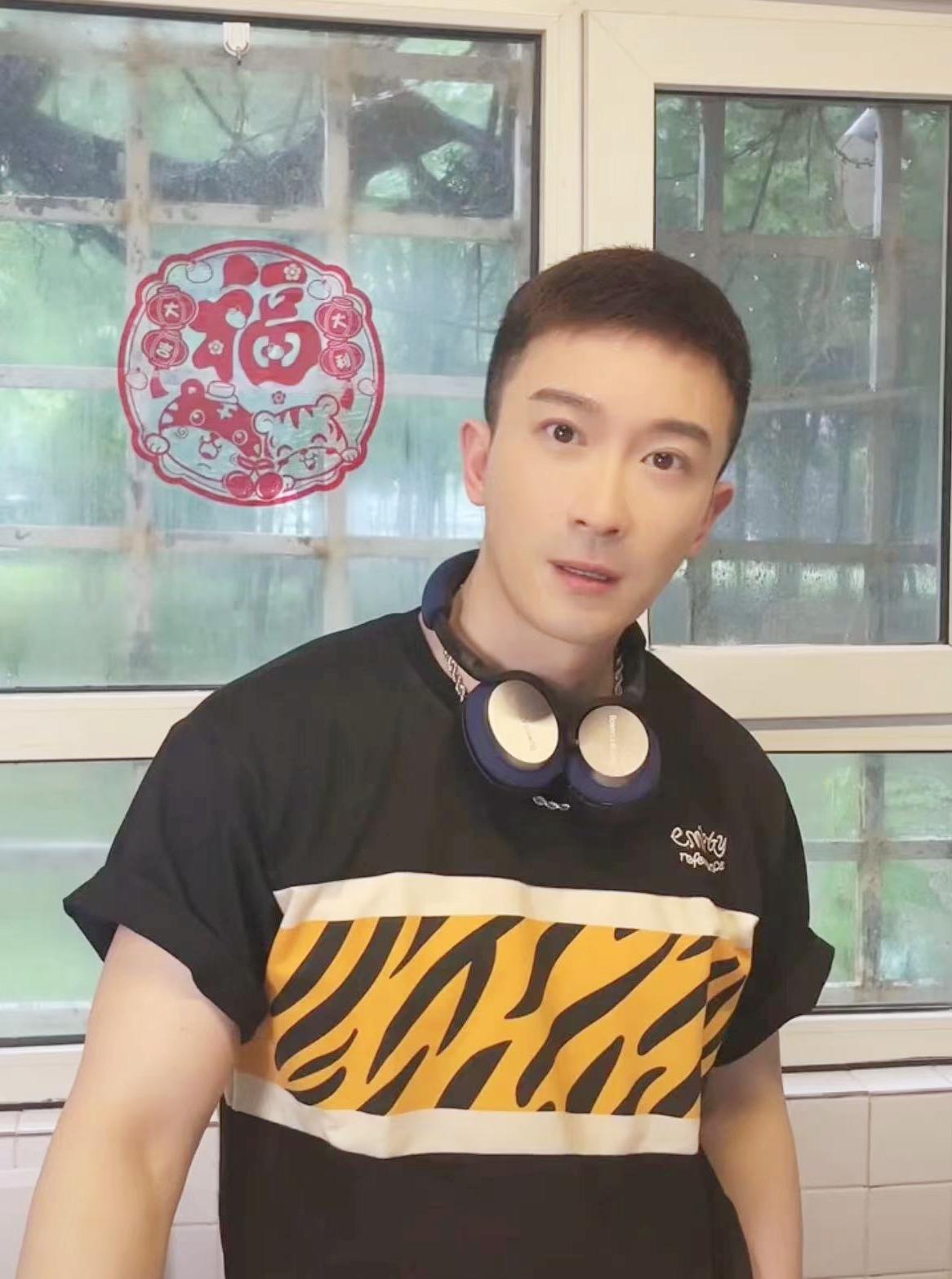 演員張鐸，炸裂演技，魅力四射的熒幕之星?