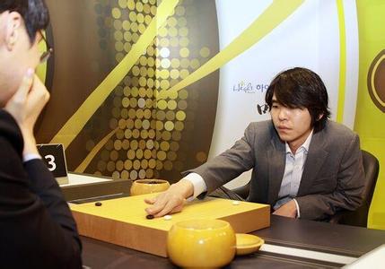 最新圍棋比賽動態(tài)，棋逢對手，激發(fā)潛能與成就感之戰(zhàn)