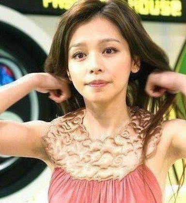 露毛女明星與隱秘時尚小店的獨(dú)特魅力