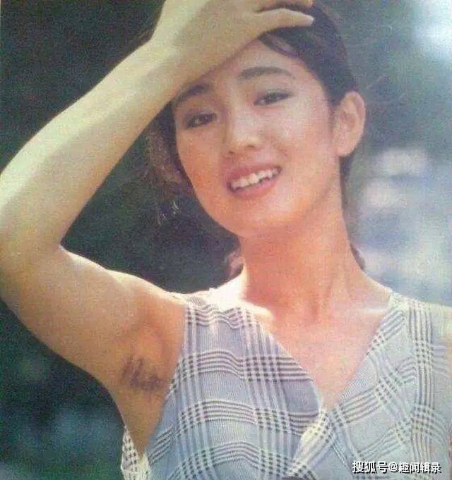 露毛女明星與隱秘時尚小店的獨(dú)特魅力