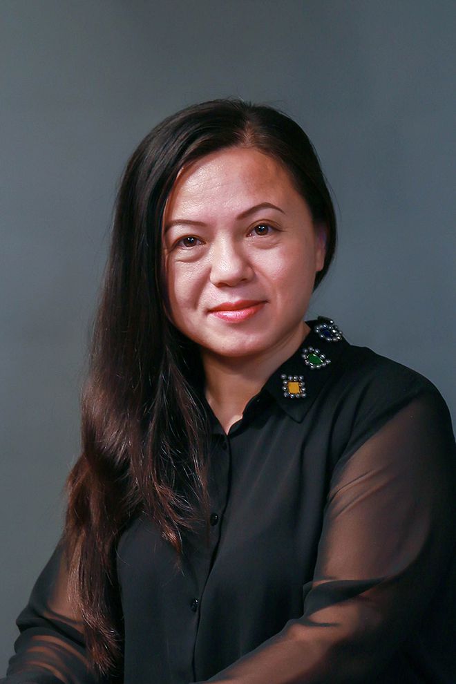 鄧香蓮，演藝之路的璀璨之星