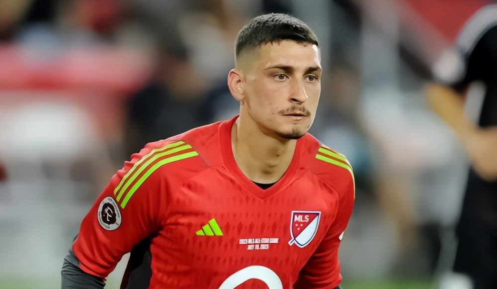 曼聯(lián)轉(zhuǎn)會(huì)動(dòng)態(tài)速遞，全面指南與最新轉(zhuǎn)會(huì)動(dòng)態(tài)詳解