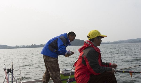 萬佛湖釣魚比賽，釣出自信，掌握變化的力量