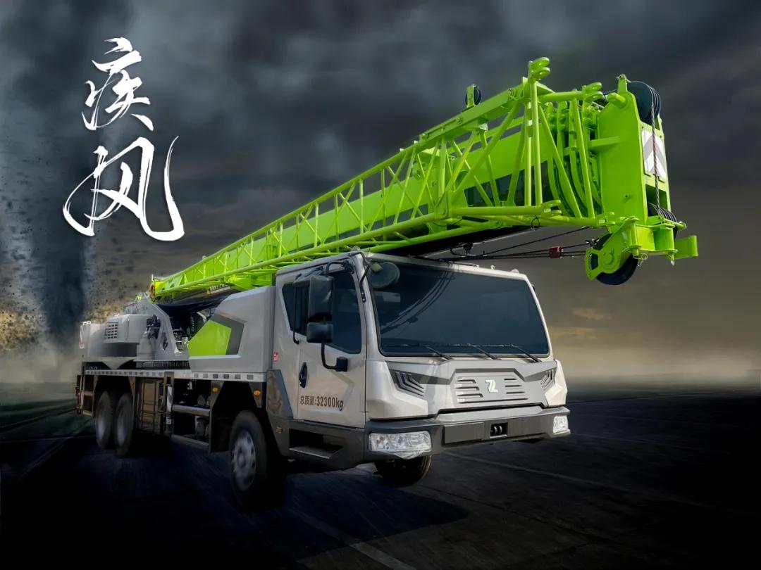 中聯(lián)最新25噸吊車圖片展示，與自然美景的邂逅之旅