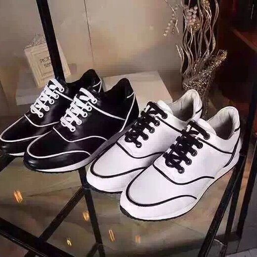 香奈兒新款女鞋圖片，時(shí)尚巔峰之璀璨明珠的絕美風(fēng)采