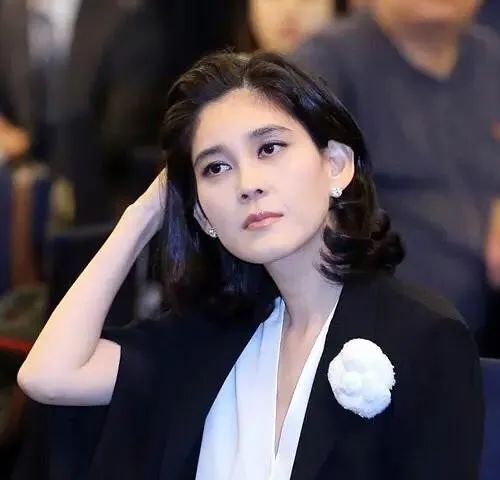 韓國(guó)老女演員的魅力與歲月見(jiàn)證的演技風(fēng)采