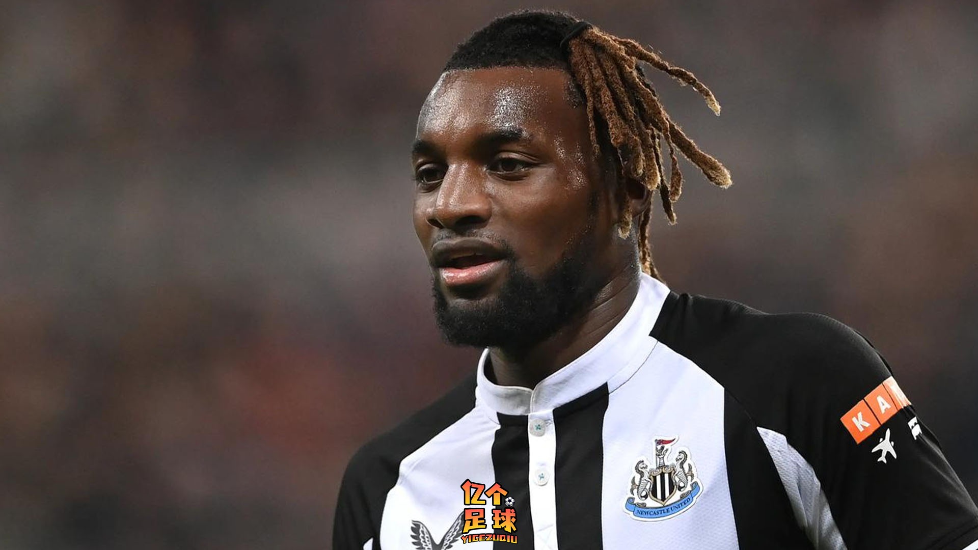紐卡斯?fàn)柭?lián)隊(duì)新加盟球員，變化中的力量，學(xué)習(xí)與自信之旅