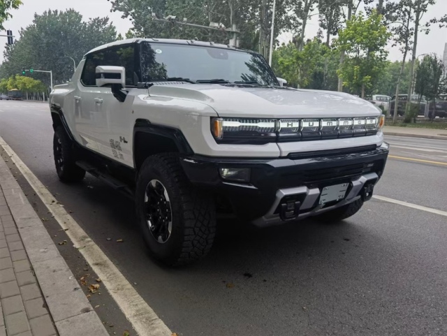 2025款悍馬最新報(bào)價(jià)及啟程探索自然美景之旅