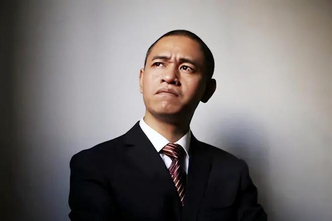 演員阿維的成長(zhǎng)之路，自信鑄就輝煌，從變化中學(xué)習(xí)成功之道