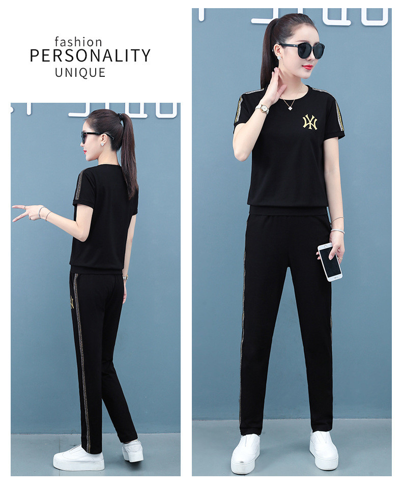 運(yùn)動(dòng)套裝女最新款，科技前沿的完美融合體驗(yàn)