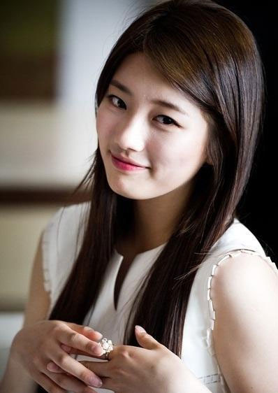 韓國(guó)女明星顏值重塑美麗新風(fēng)尚，科技與顏值的完美融合！