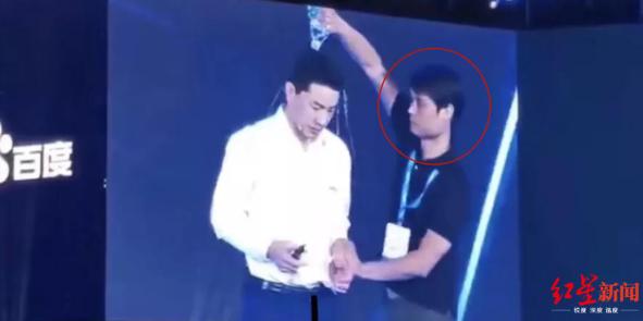 左收右付最新官網(wǎng)下載及小巷美食天堂探索