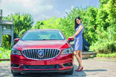 探索隱藏版特色小店，最新君威分體式帶你領(lǐng)略小巷獨特風(fēng)味