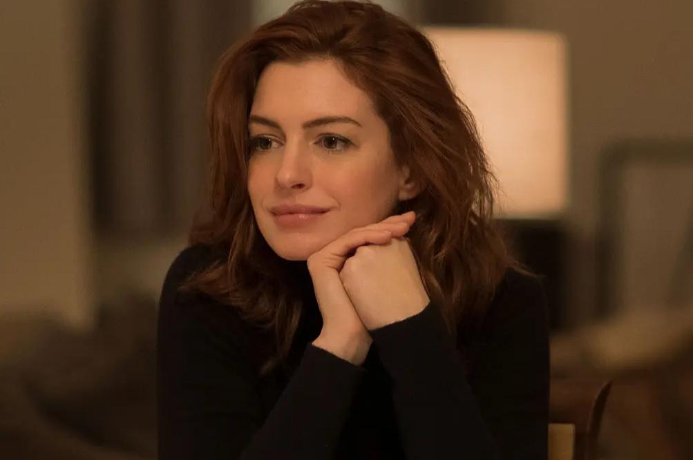 『2025中長發(fā)最新發(fā)型女，時(shí)尚趨勢(shì)與造型指南大揭秘』