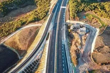 昭威高速公路最新動(dòng)態(tài)，自然美景之旅的啟程之路