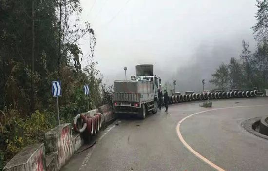 襄陽(yáng)交通事故最新新聞及影響深度解析