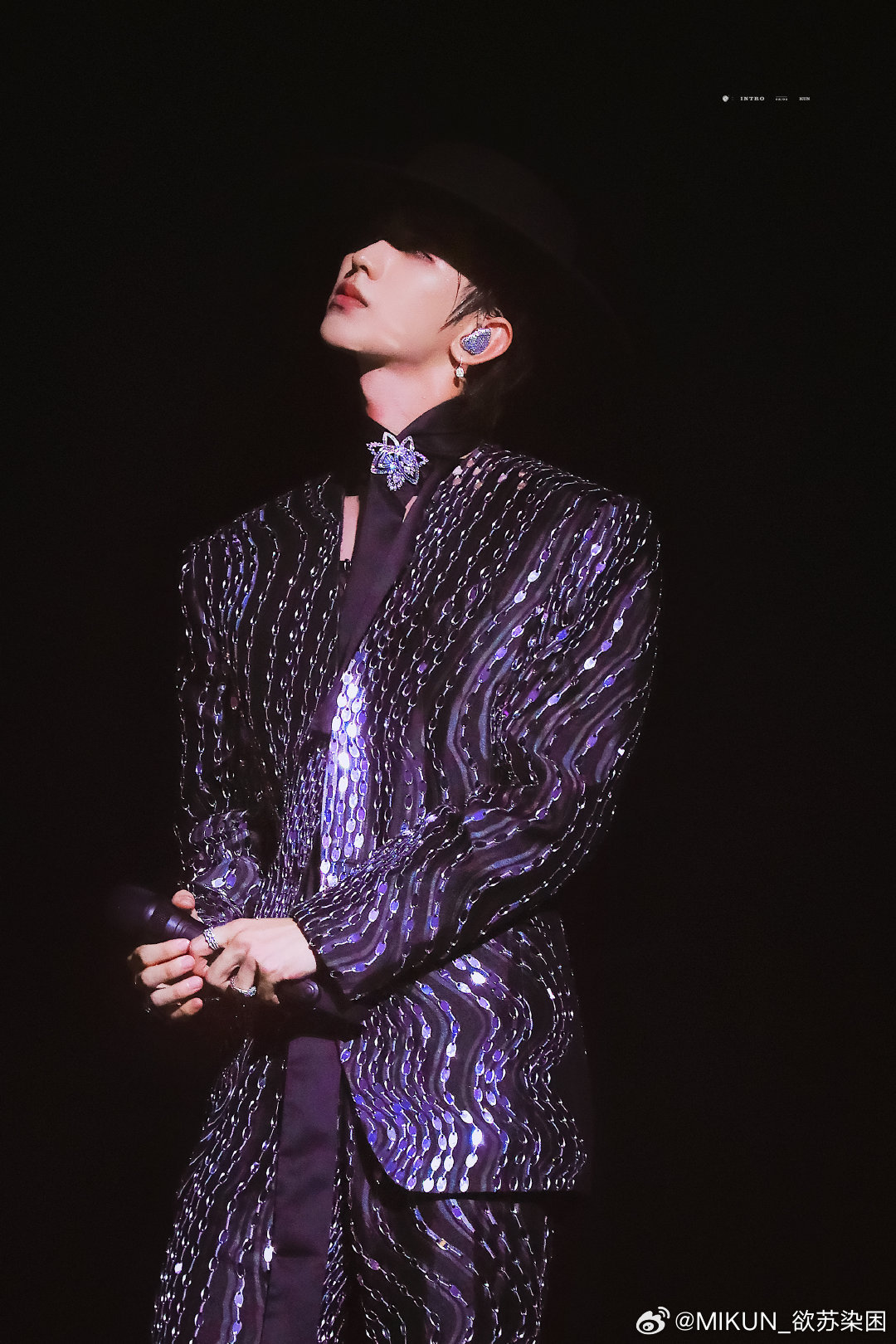 蔡徐坤最新歌曲，科技與音樂(lè)的完美融合，潮流新體驗(yàn)的引領(lǐng)者