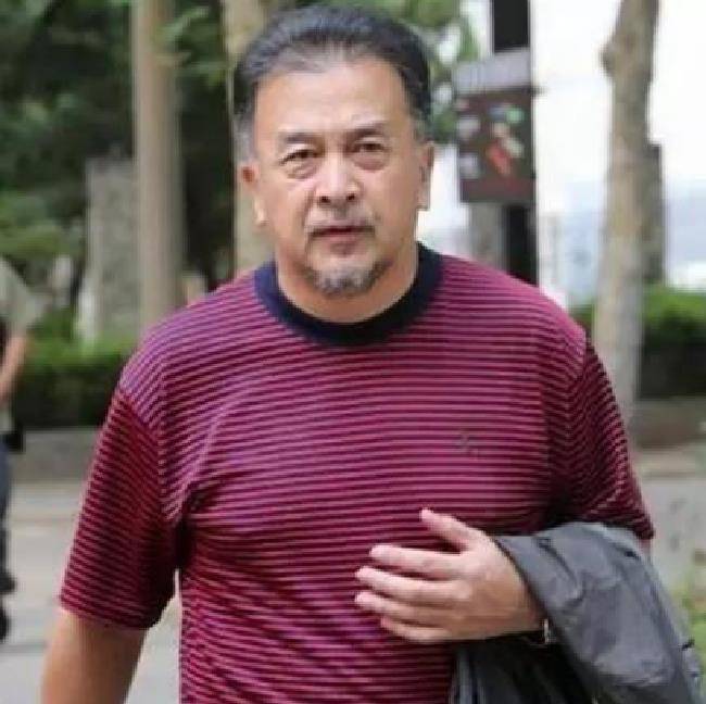 黃宏最新動(dòng)態(tài)，變化中的力量與自信成就之路