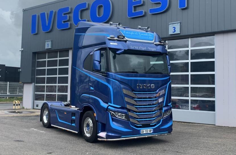 科技巨擘重塑未來貨運(yùn)體驗(yàn)，最新重卡引領(lǐng)風(fēng)潮