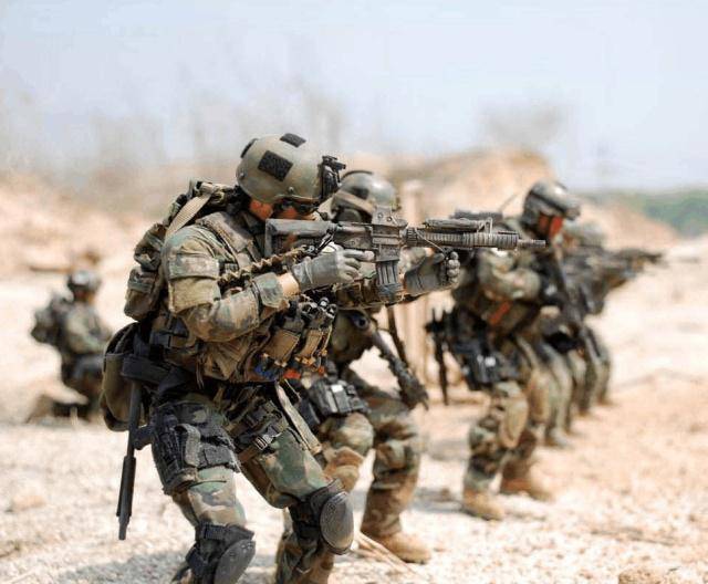 兵王洛天最新章節(jié)揭秘，小巷神秘寶藏與特色小店的奇遇