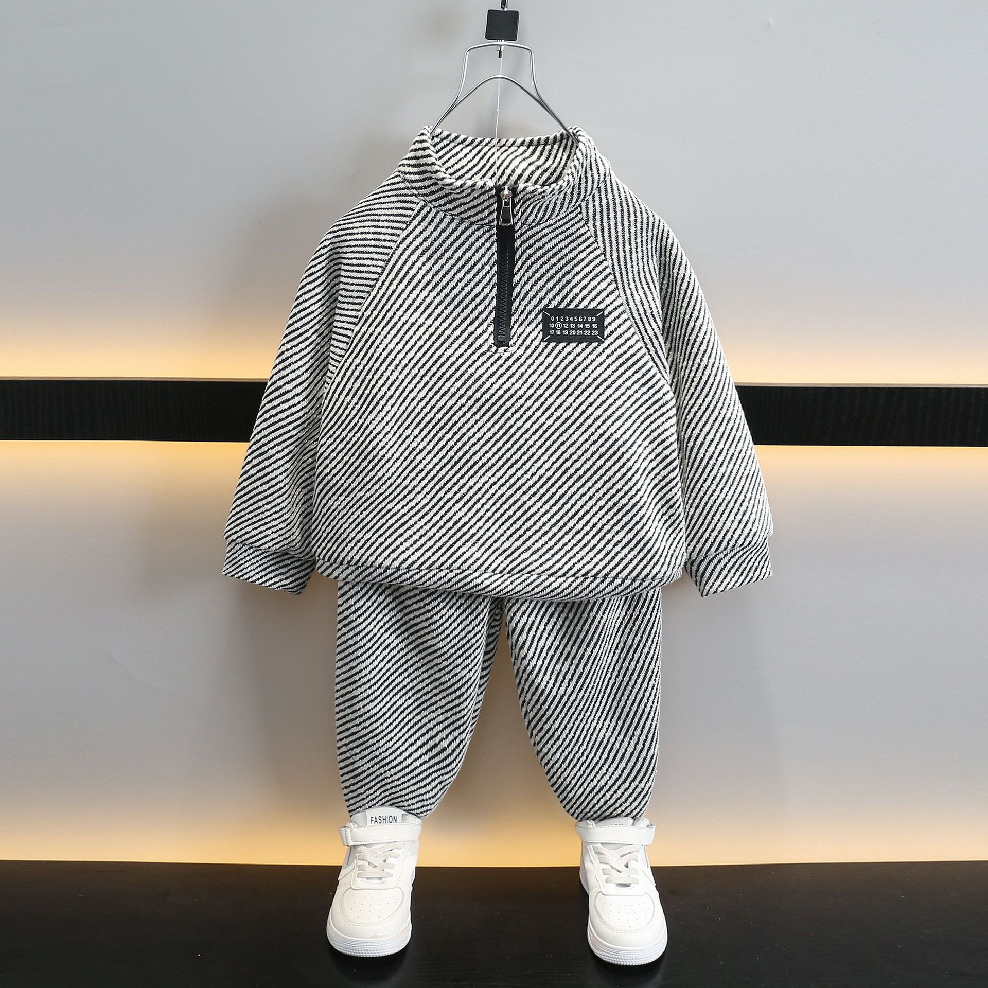 最新款童裝，友誼色彩，溫馨陪伴的童真時光