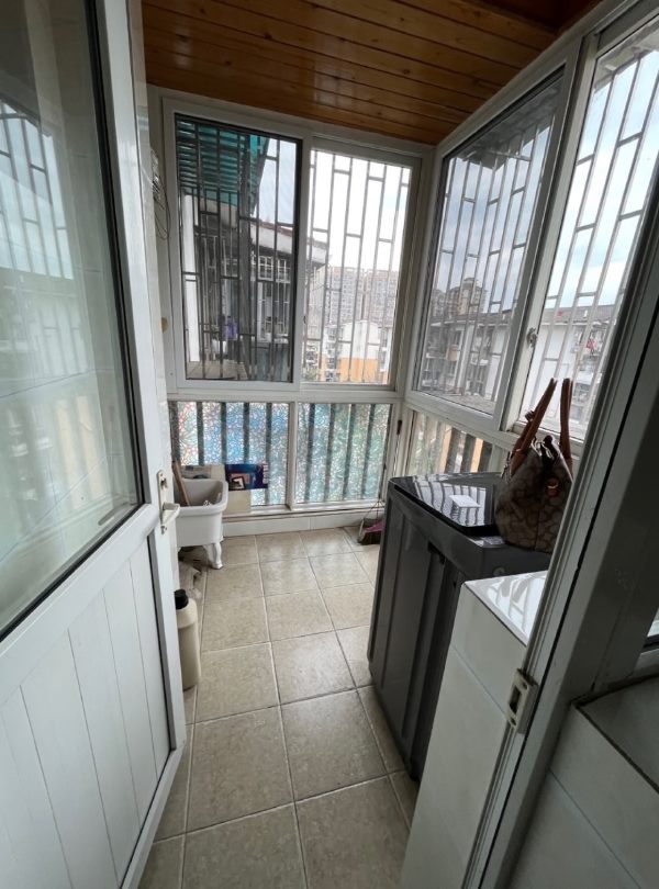 邛崍租房最新動態(tài)，市場現(xiàn)狀、正反觀點(diǎn)與個人立場分析