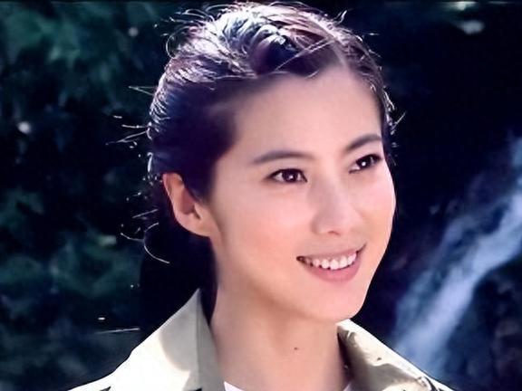 女演員王珂與大自然私密對話，探尋內心寧靜之旅