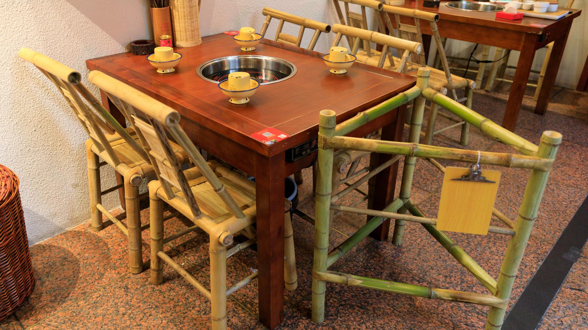 吃貨奔馳小哥，自信成長與美食的勵志之旅最新視頻更新