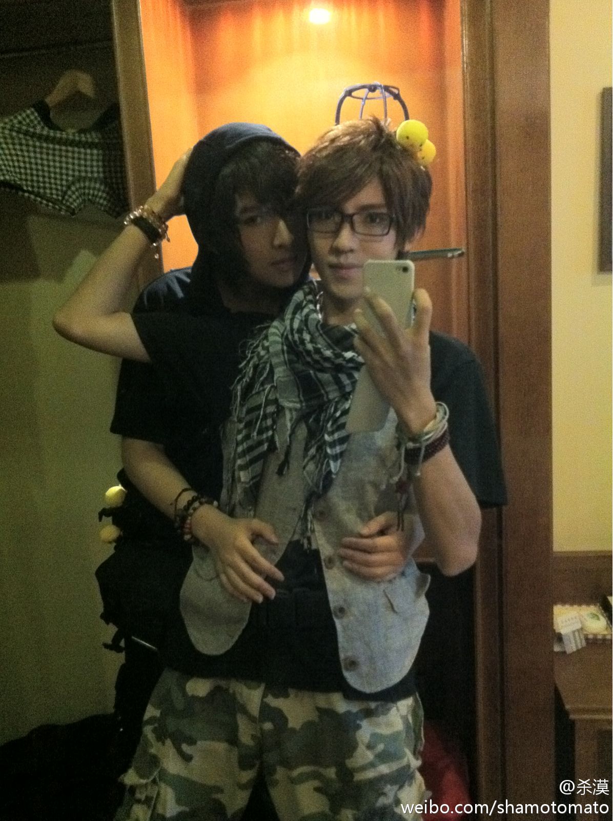 洛家俊與封蕭蕭最新科技產(chǎn)品介紹，智能生活的璀璨新星