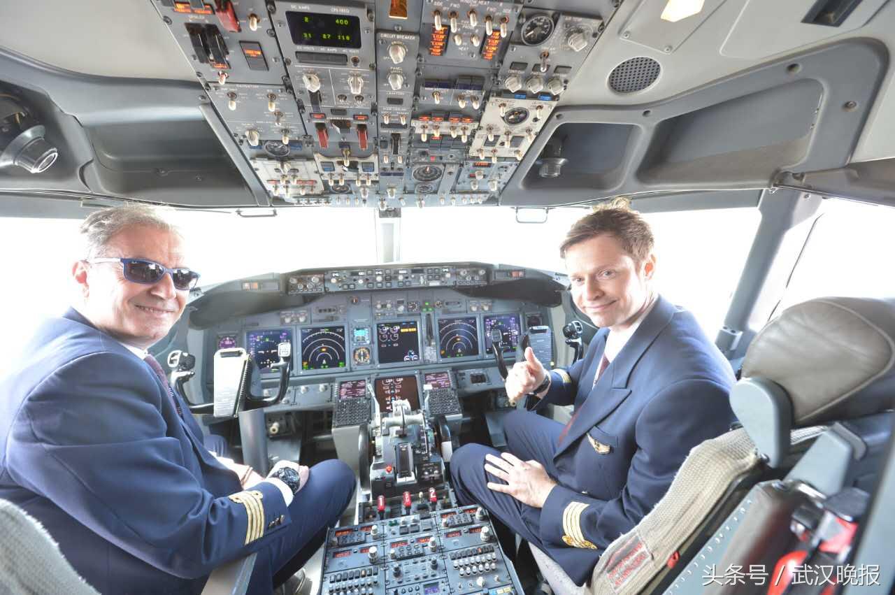 廣東粘盒機(jī)長招聘啟航職業(yè)新高峰，啟程職業(yè)發(fā)展的呼喚