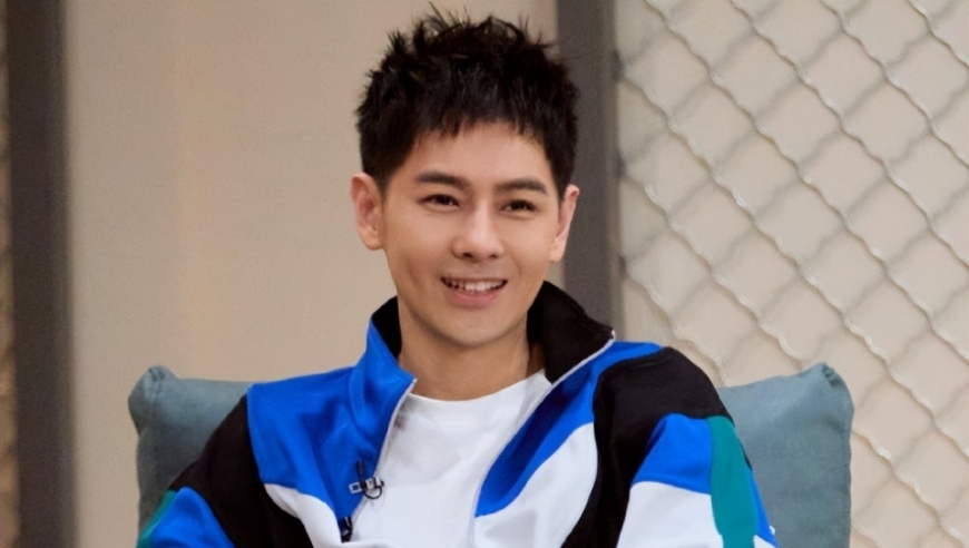 王寶強(qiáng)最新動(dòng)態(tài)，科技前沿引領(lǐng)智能生活新潮流